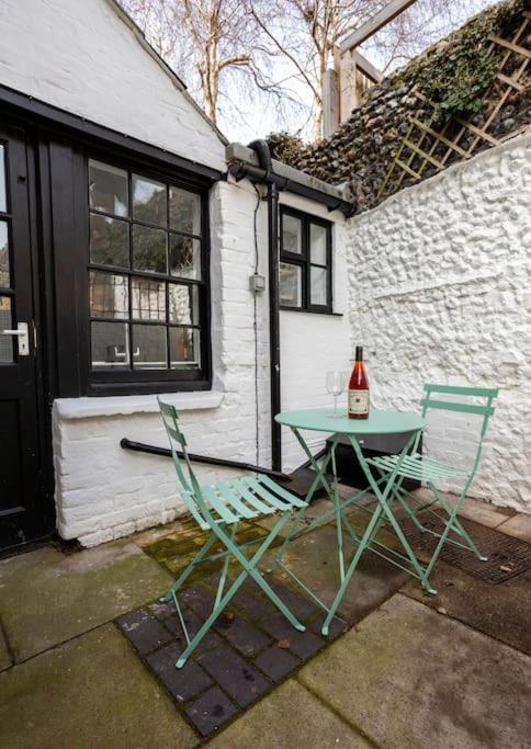 Old Anchor Cottage, Broadstairs. Екстериор снимка